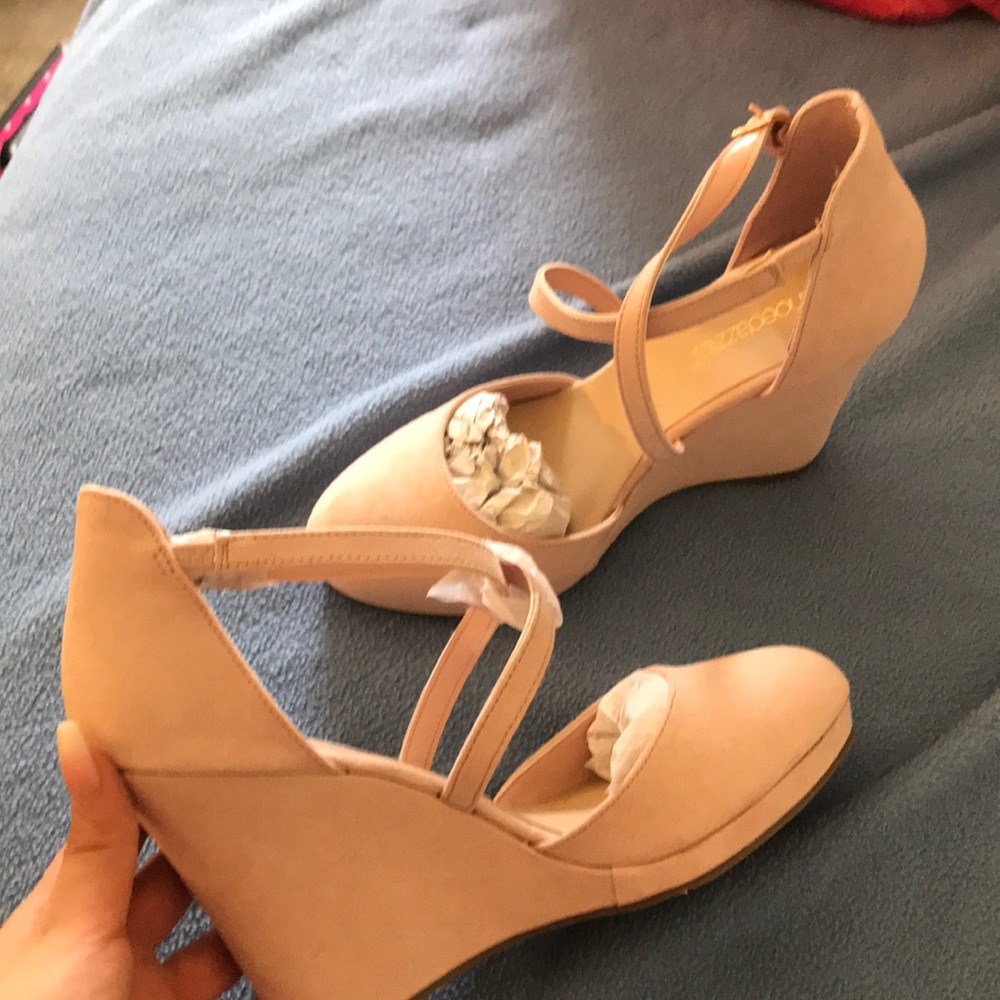 Shoe dazzle heels !